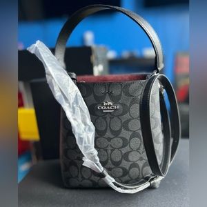 Coach 2312 Small Town Bucket Bag in Signature Canvas. New.